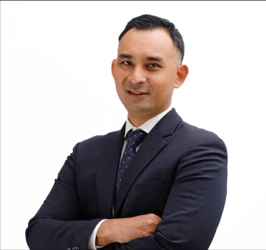 Nik Sharifidin